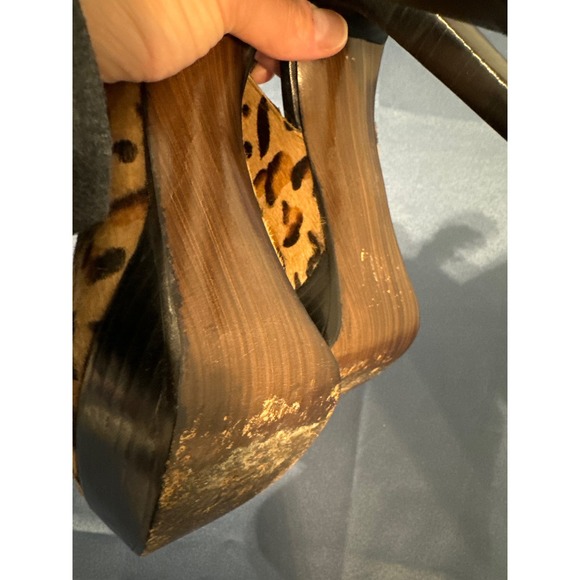 Stuart Weitzman Platform pumps, leopard print, Size 7, Medium Width Pre-owned - Picture 7 of 7